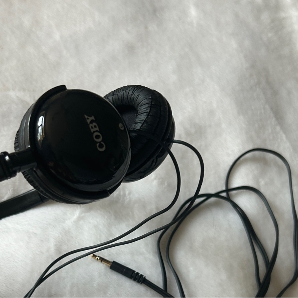 Black Coby Headphones - Picture 2 of 3